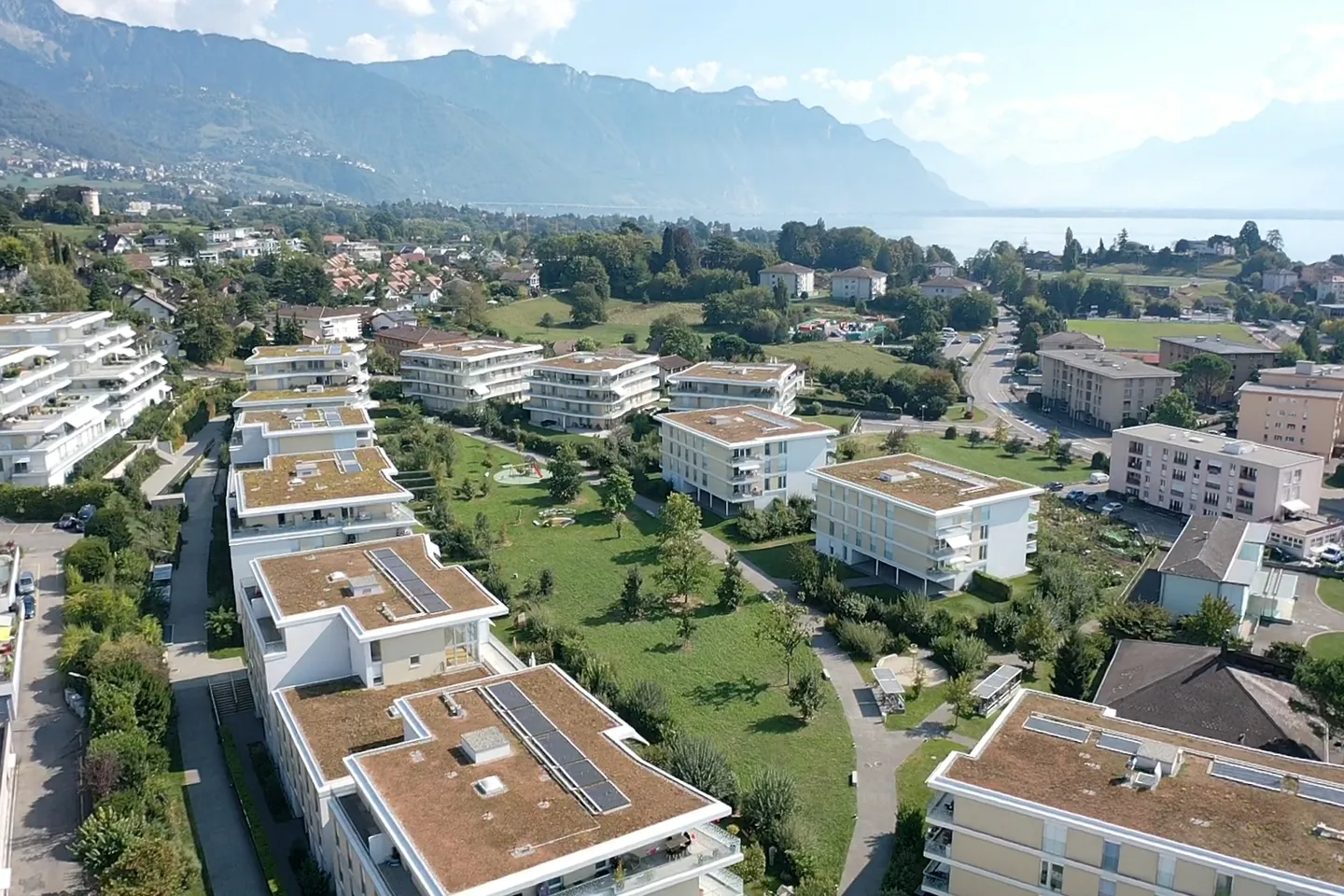 Appartamento soleggiato con vista lago - Foto 1 di 1