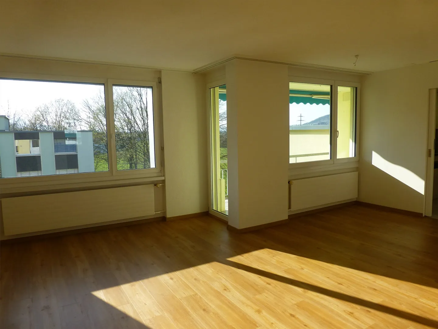 Geräumige Wohnung mit Balkon - Foto 4 von 7