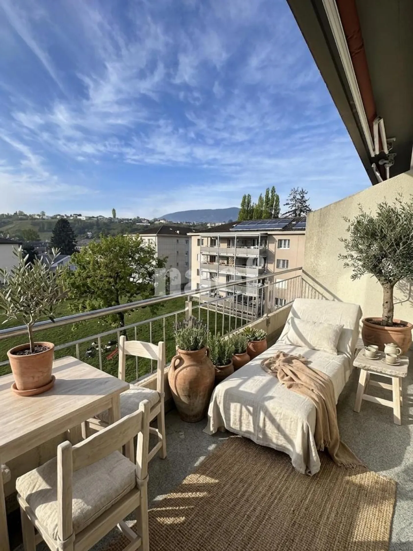 Geräumige Wohnung mit Balkon - Foto 2 von 7