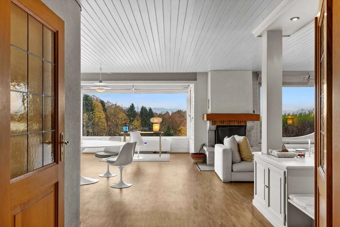 Elegante casa a schiera con grande giardino - Foto 5 di 13