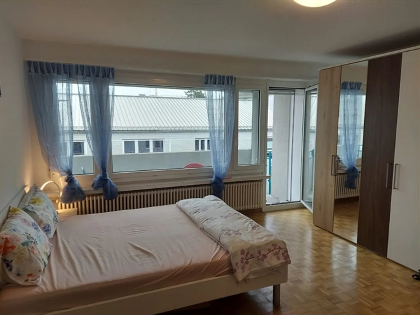 Appartamento 1,5 stanze completamente arredato, situato in posizione centrale e con un soggiorno accogliente - Foto 4 di 13