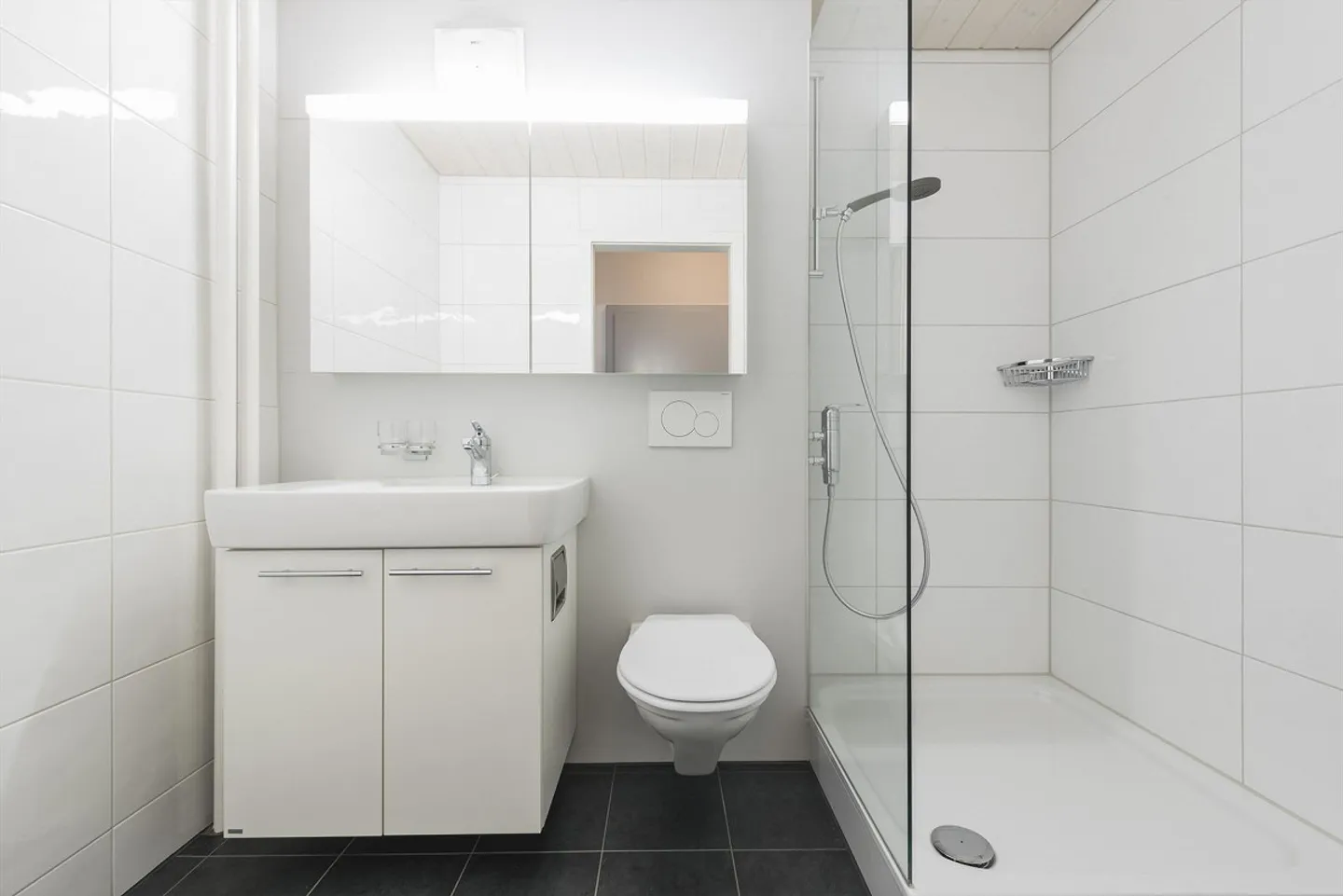 Appartamento luminoso 1 stanza -senza balcone - Foto 2 di 8