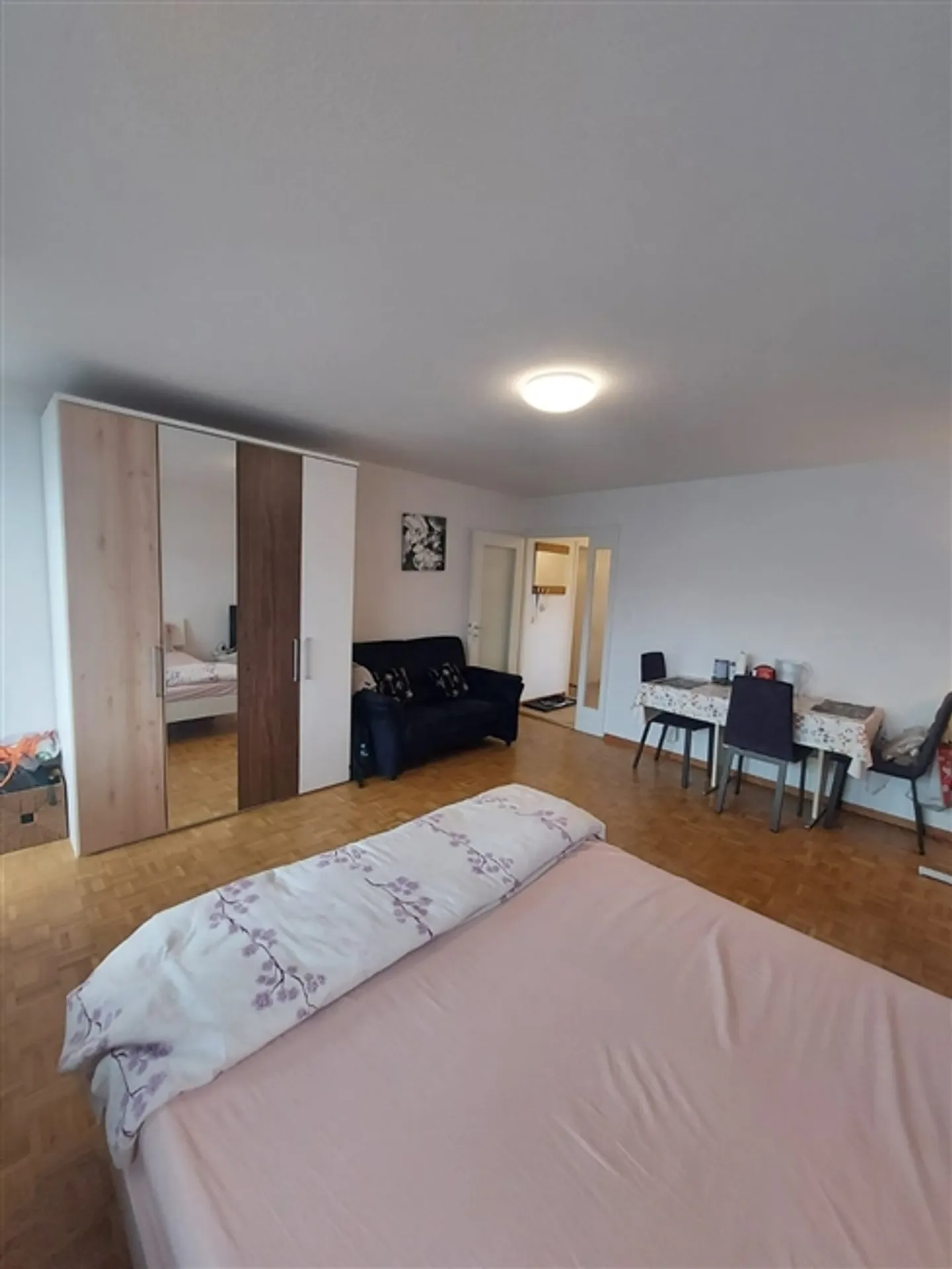 Appartamento 1,5 stanze completamente arredato, situato in posizione centrale e con un soggiorno accogliente - Foto 3 di 13