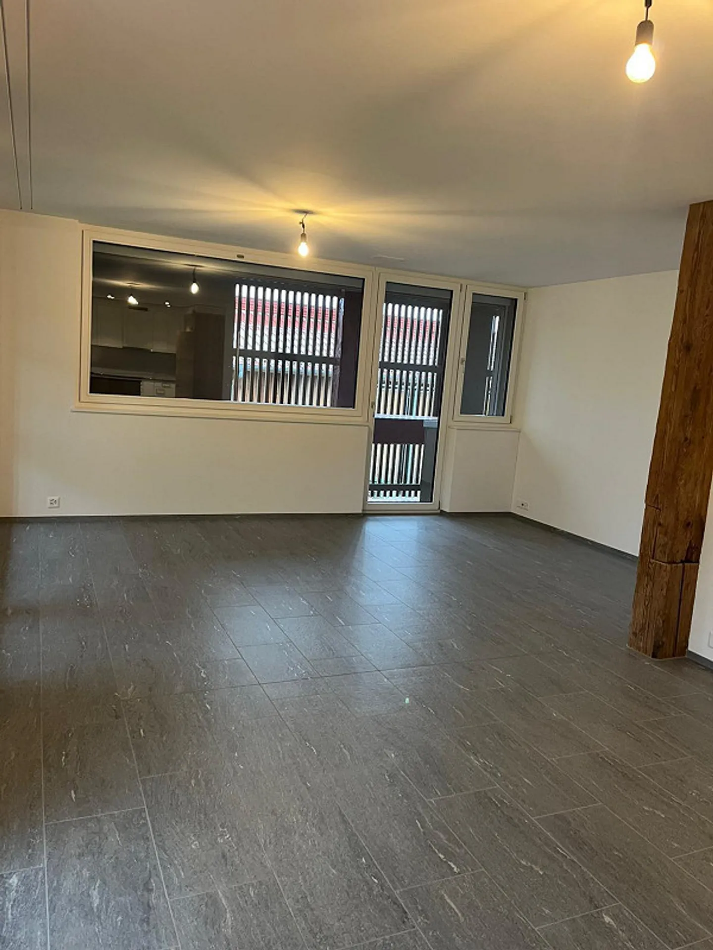 Bellissimo appartamento di 5,5 stanze disponibile per affitto immediato - Foto 10 di 12