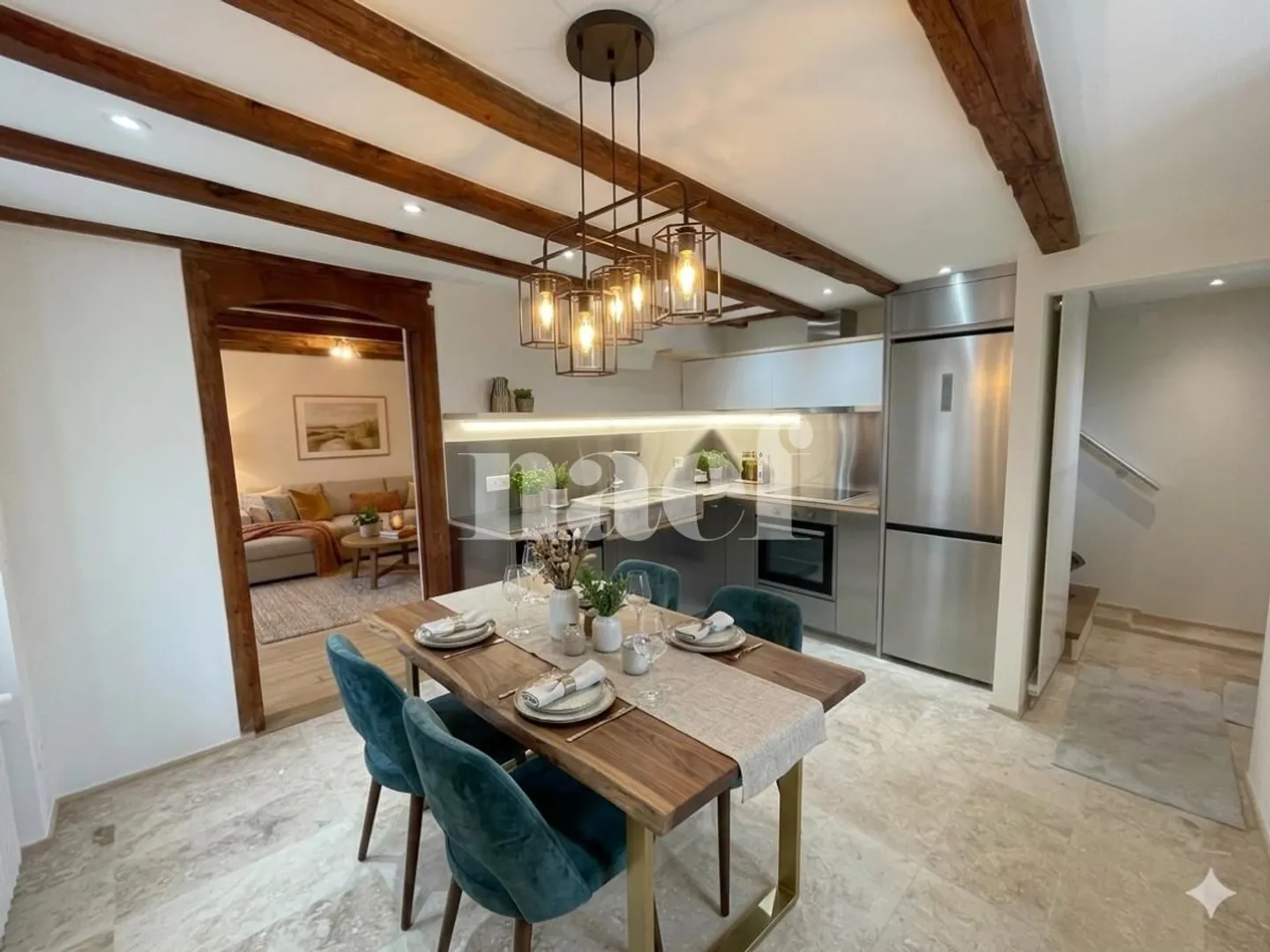 Incantevole casa di villaggio con 4 camere + 2 sale giochi riscaldate in annessi - Foto 2 di 9