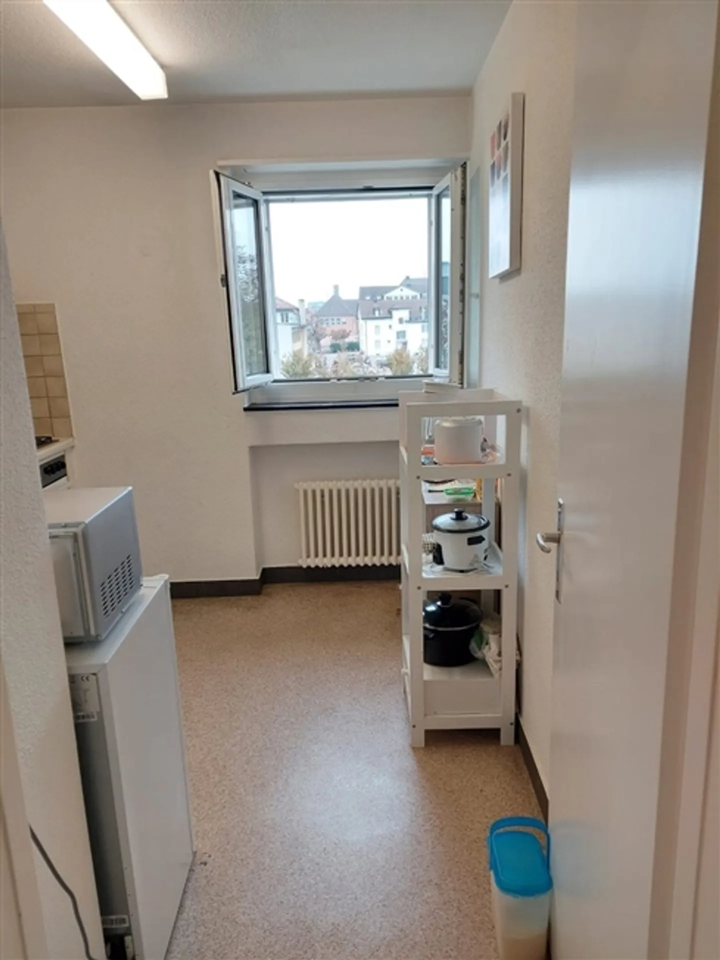 Appartamento 1,5 stanze completamente arredato, situato in posizione centrale e con un soggiorno accogliente - Foto 8 di 13