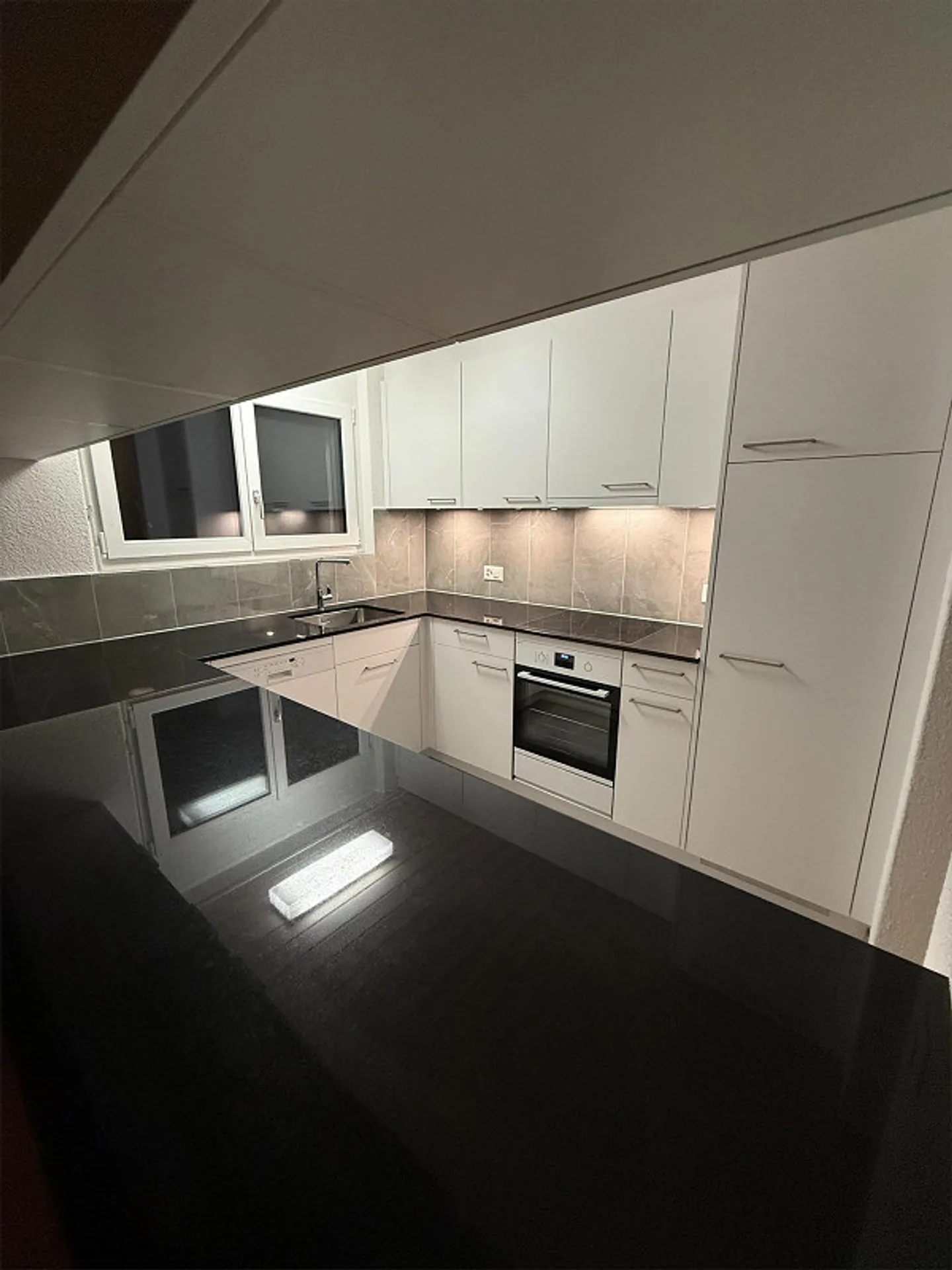 Appartamento duplex di 5,5 stanze appena ristrutturato in affitto - Foto 5 di 30