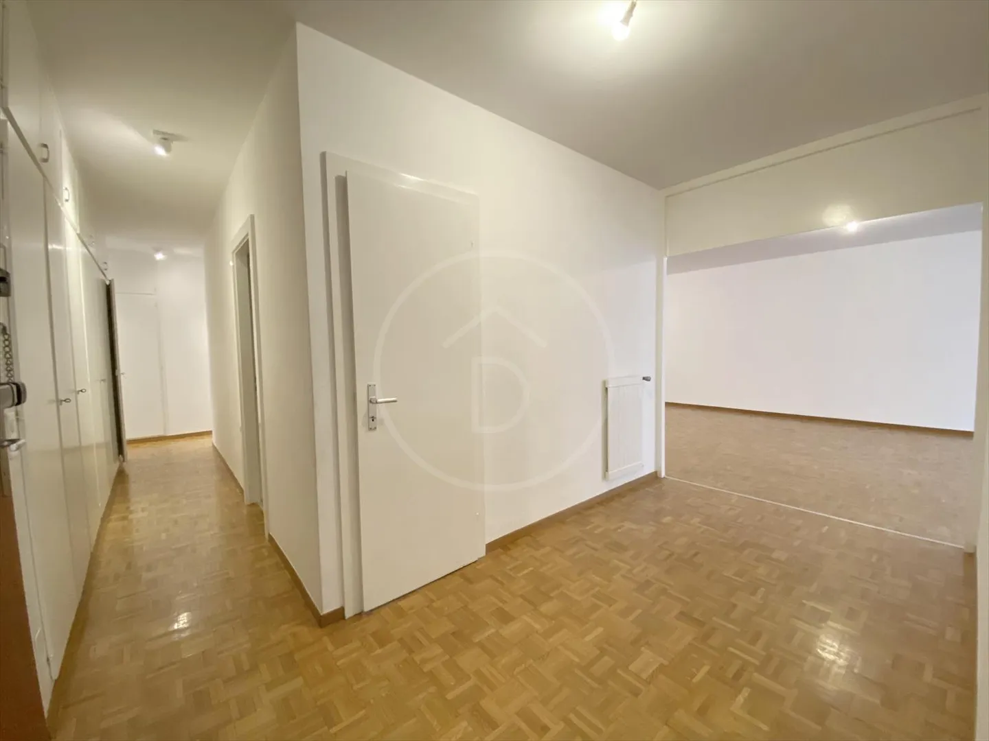 Appartement 7.5 pièces - Photo 2 sur 12