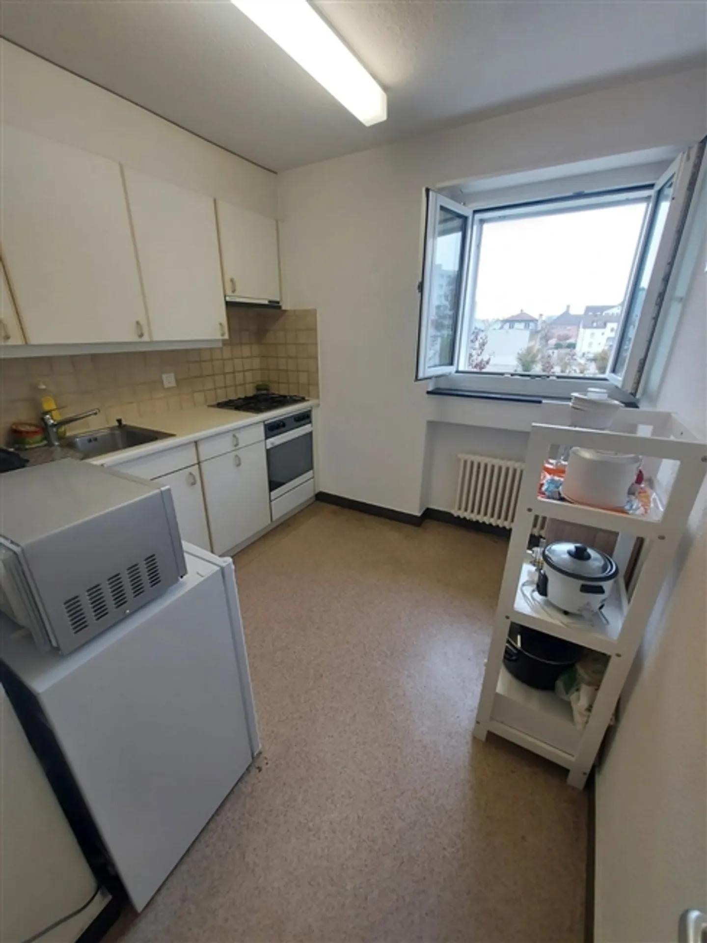 Appartamento 1,5 stanze completamente arredato, situato in posizione centrale e con un soggiorno accogliente - Foto 10 di 13