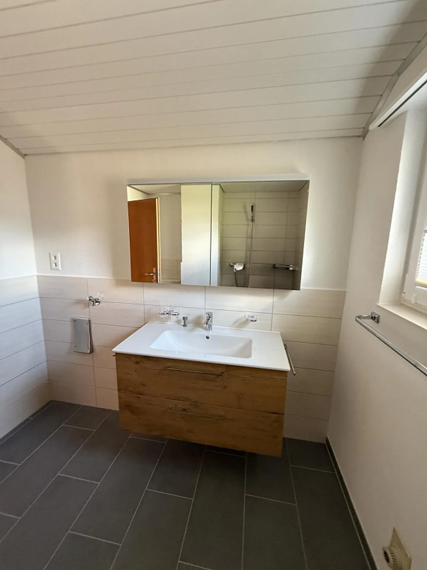 Appartamento duplex di 5,5 stanze appena ristrutturato in affitto - Foto 18 di 30