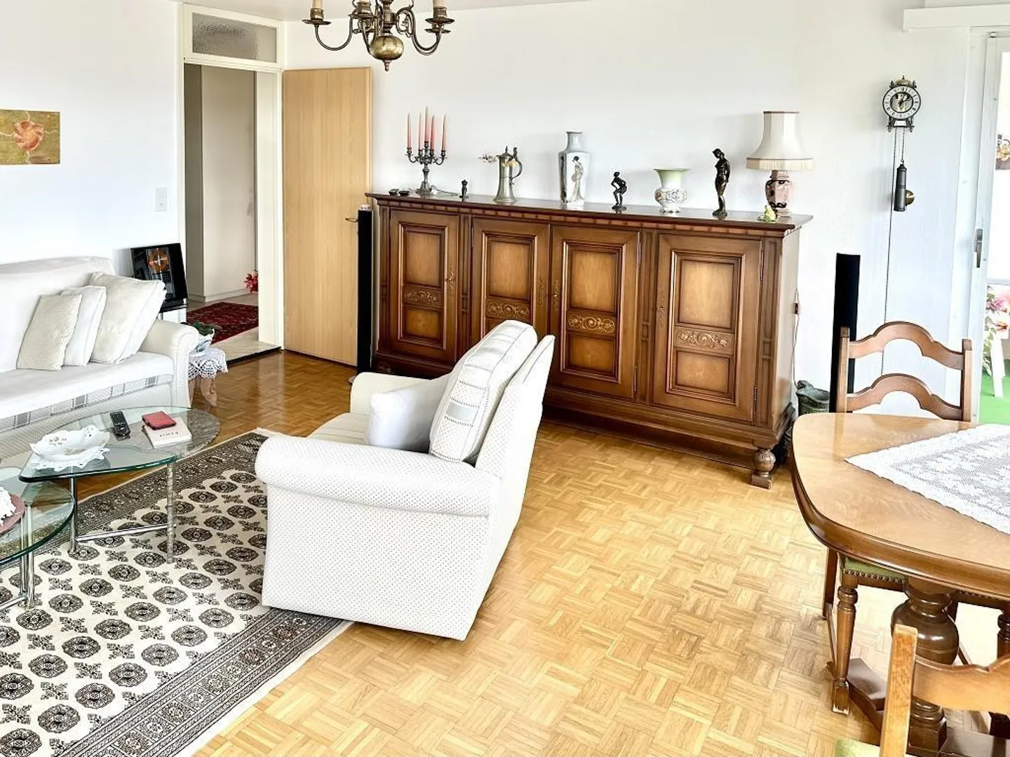3 1/2-Zimmer-Wohnung im 5. OG an sehr sonniger Seeblicklage mit Gem... - Photo 5 of 27