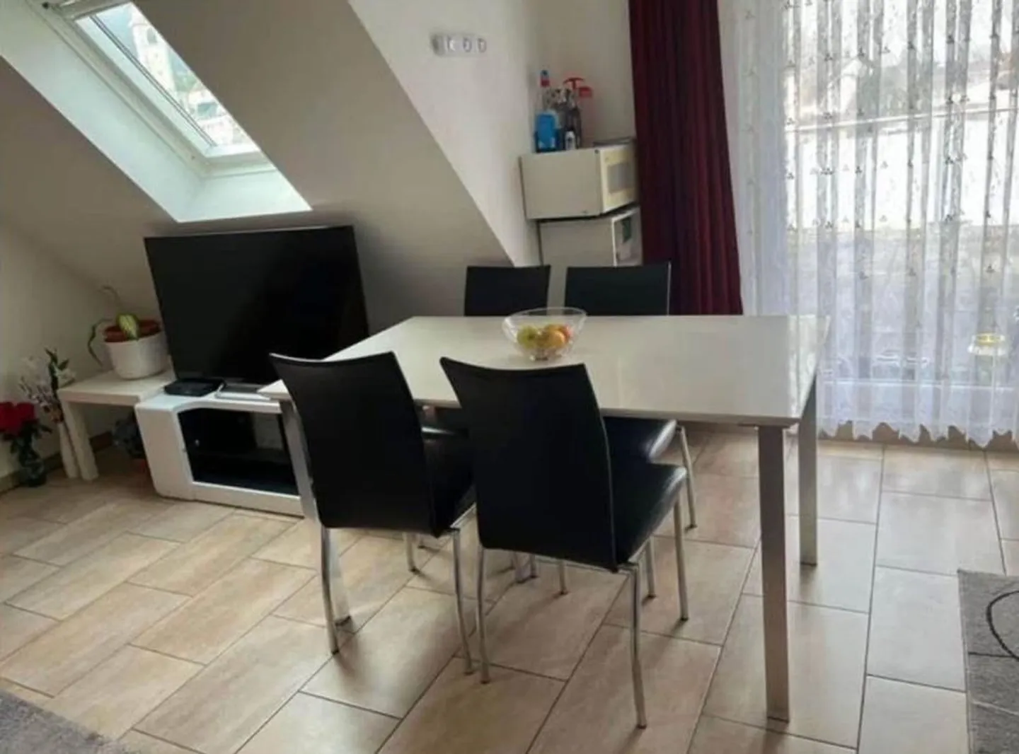 «Traumhafte 3.5 Zimmer-Wohnung an super Lage!» - Foto 1 von 9