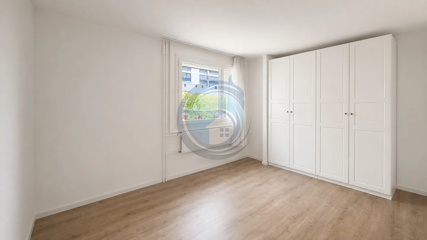 MAGNIFIQUE APPARTEMENT TRAVERSANT DE 4,5 PIÈCES ENTIÈREMENT RÉNOVÉ - Photo 6 of 13