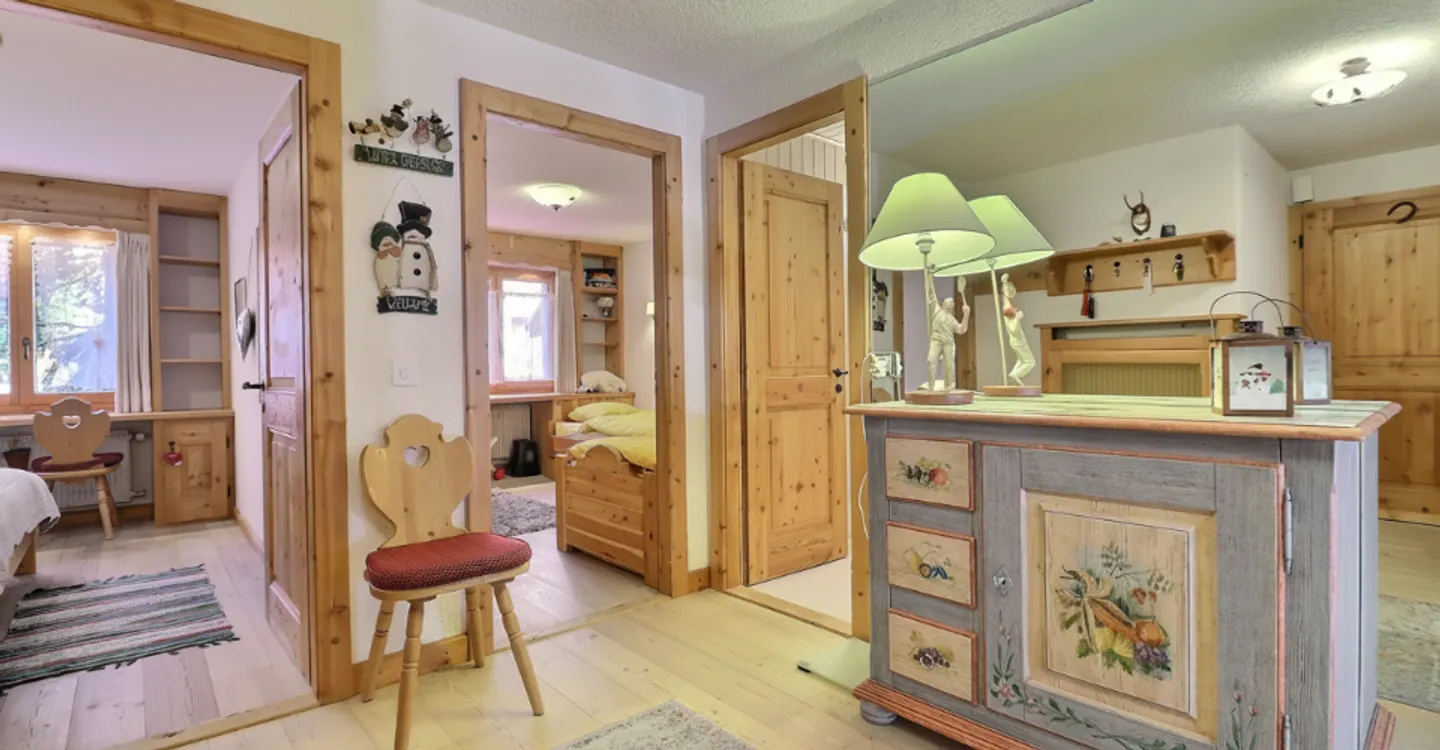 Appartement spacieux avec jardin - Photo 7 sur 11