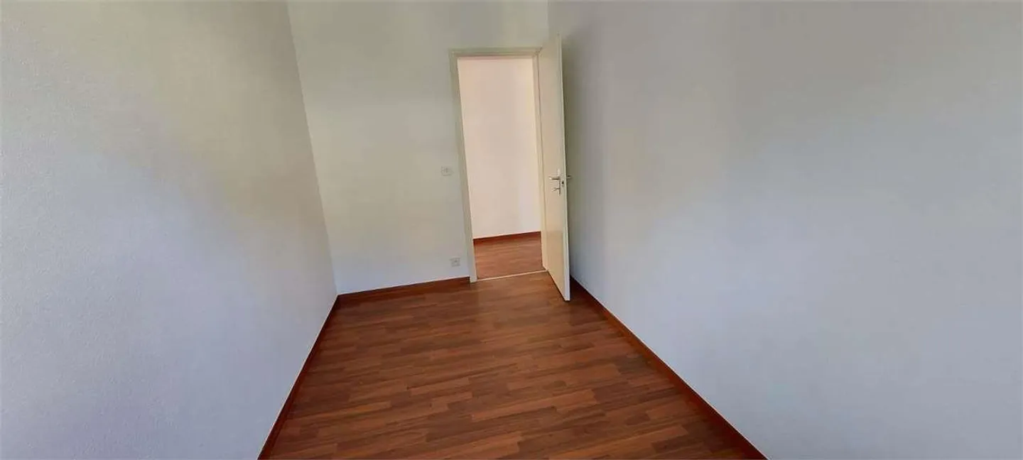 Comano - Wunderschöne und Große 5 Zimmer in einem Zweifamilienhaus mit Garten - Foto 12 von 13