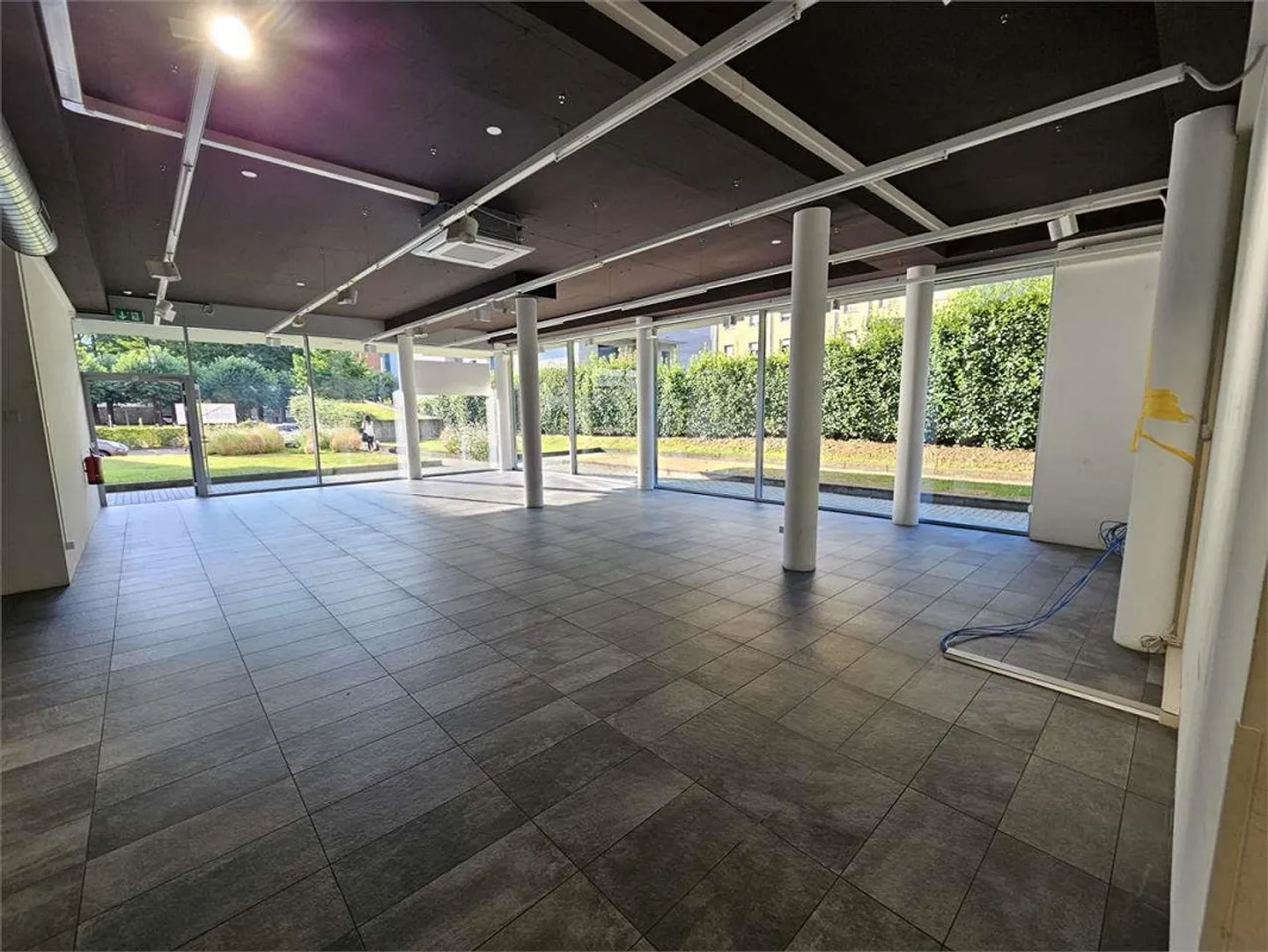 Negozio-spazio commerciale in affitto a Lugano - Foto 4 di 13