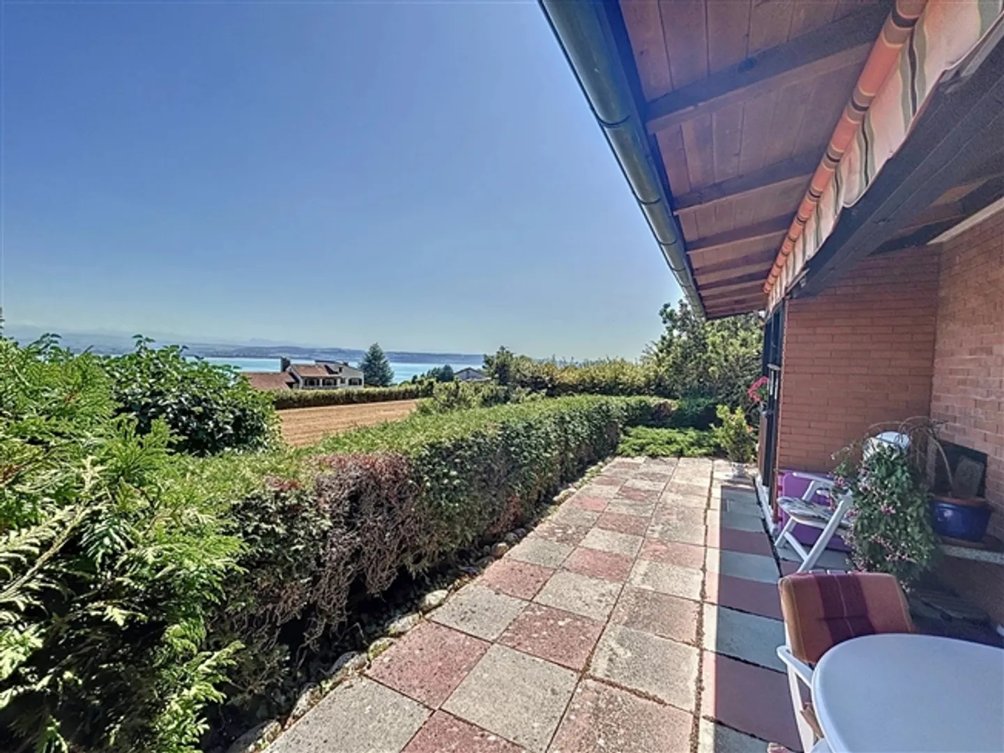 Chalet with unobstructed views of the lake and the Alps - Photo 6 of 13