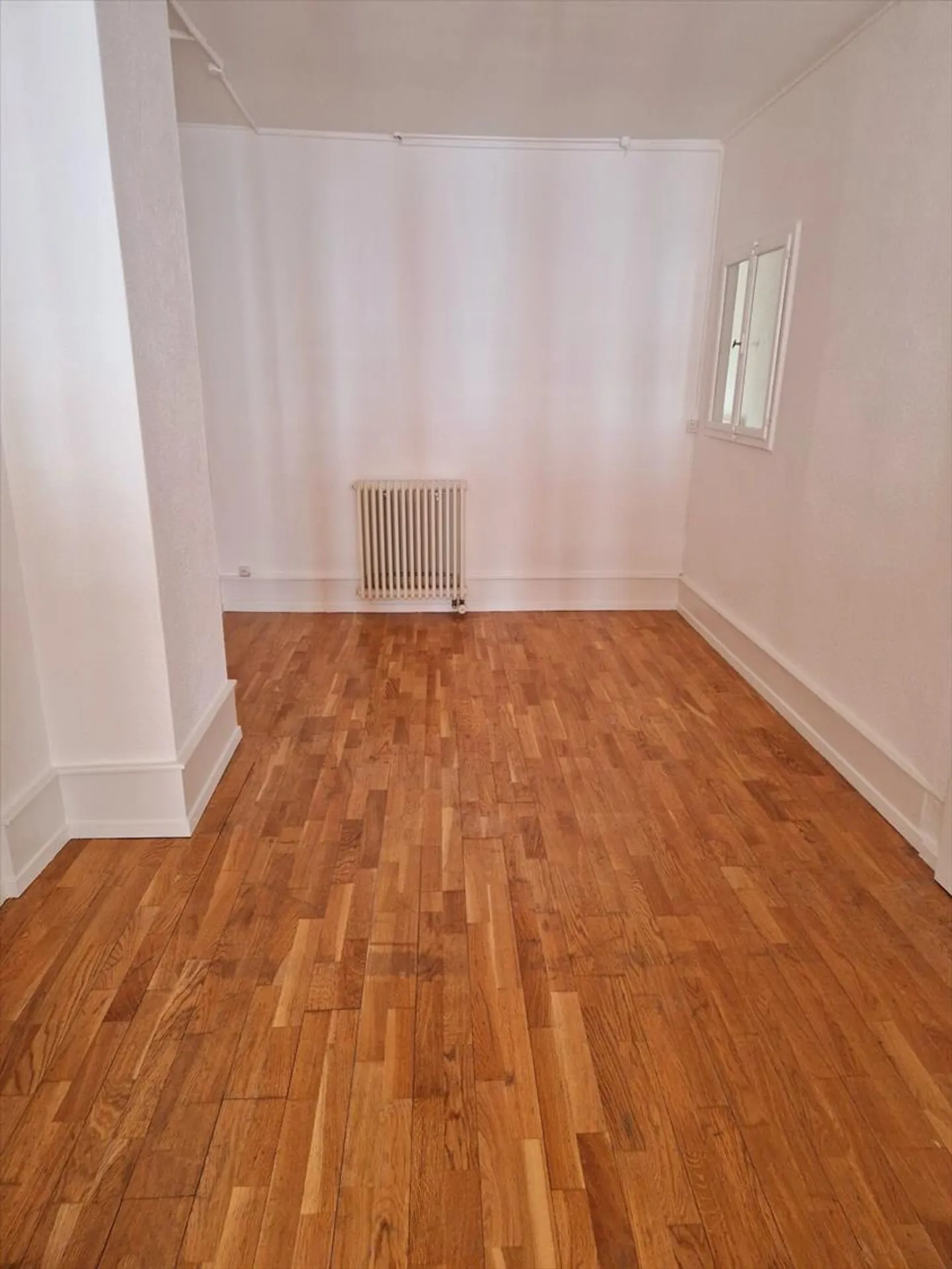 Appartamento Incantevole nel Cuore della Città Vecchia di Orbe! - Foto 3 di 9