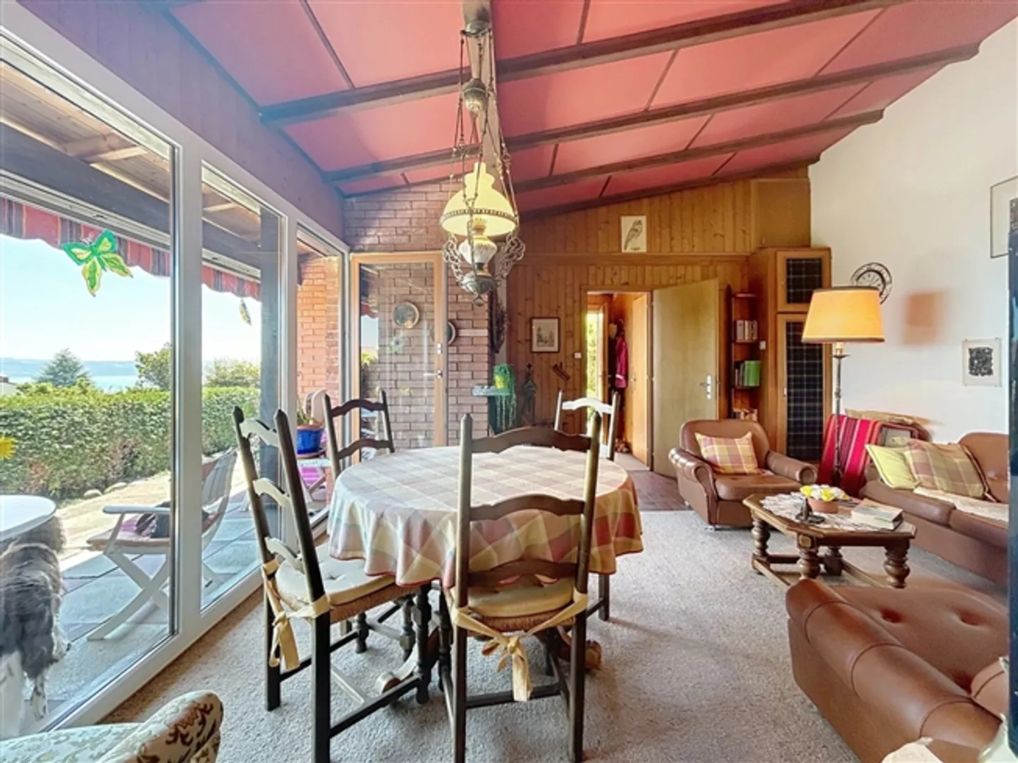 Chalet with unobstructed views of the lake and the Alps - Photo 9 of 13