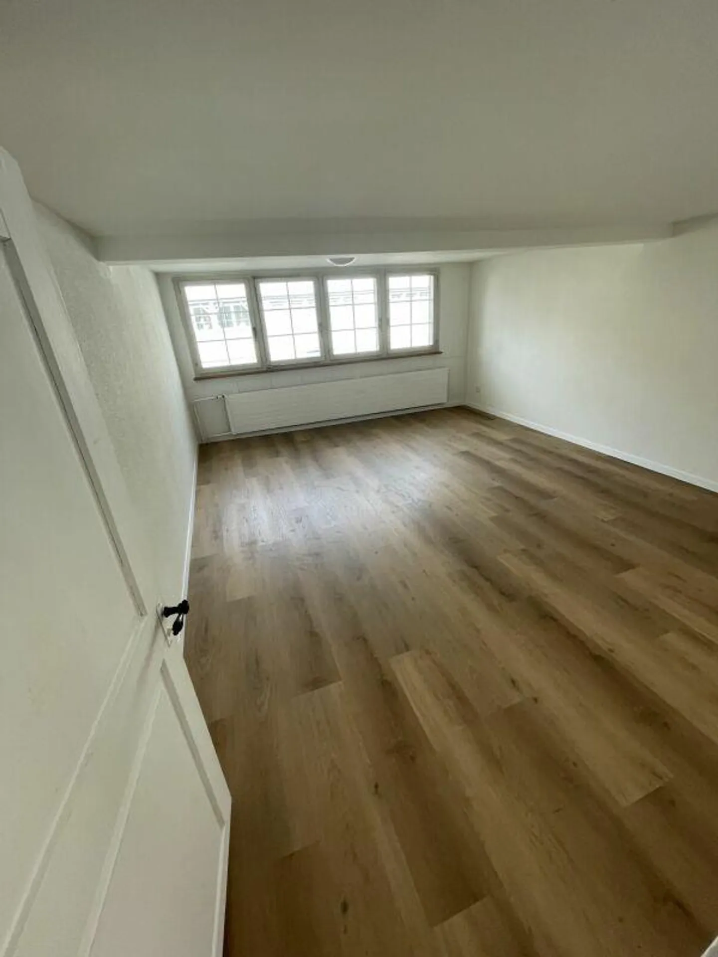 Haus inkl. Pub/Bar zu vermieten - Foto 9 di 17