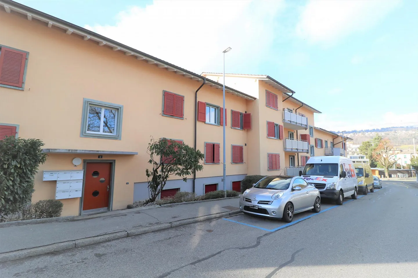 Grosszügige Wohnung mit Balkon - Foto 1 von 8