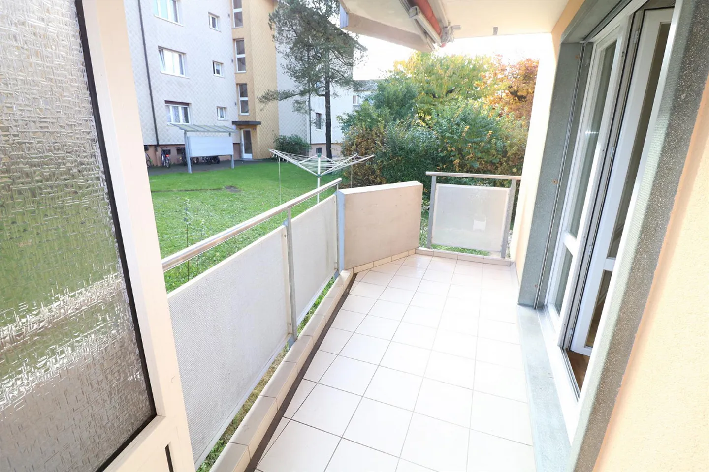 Grosszügige Wohnung mit Balkon - Foto 6 von 8