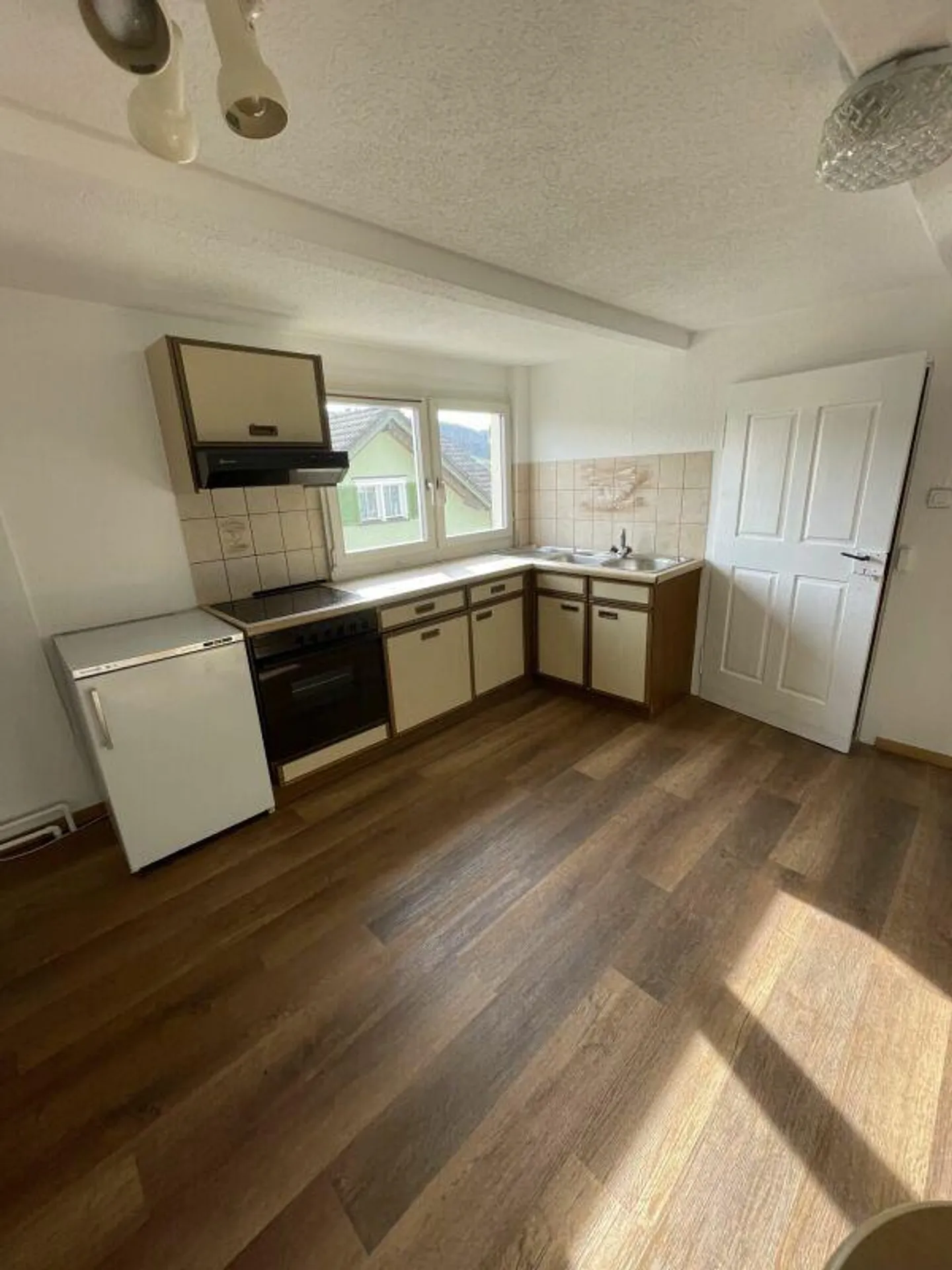 Haus inkl. Pub/Bar zu vermieten - Foto 12 di 17