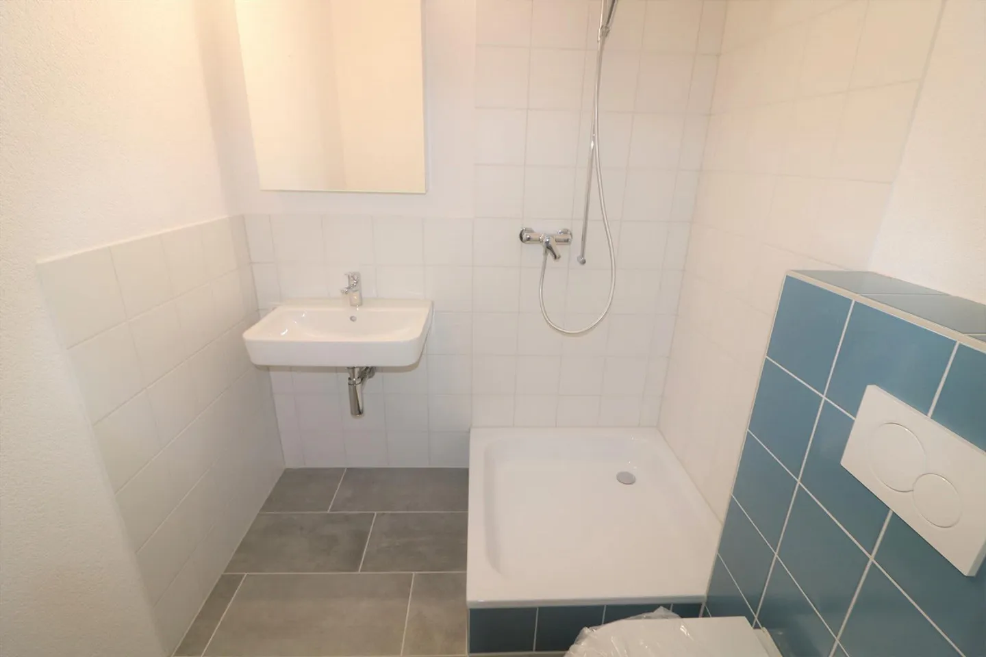 Grosszügige Wohnung mit Balkon - Foto 8 von 8