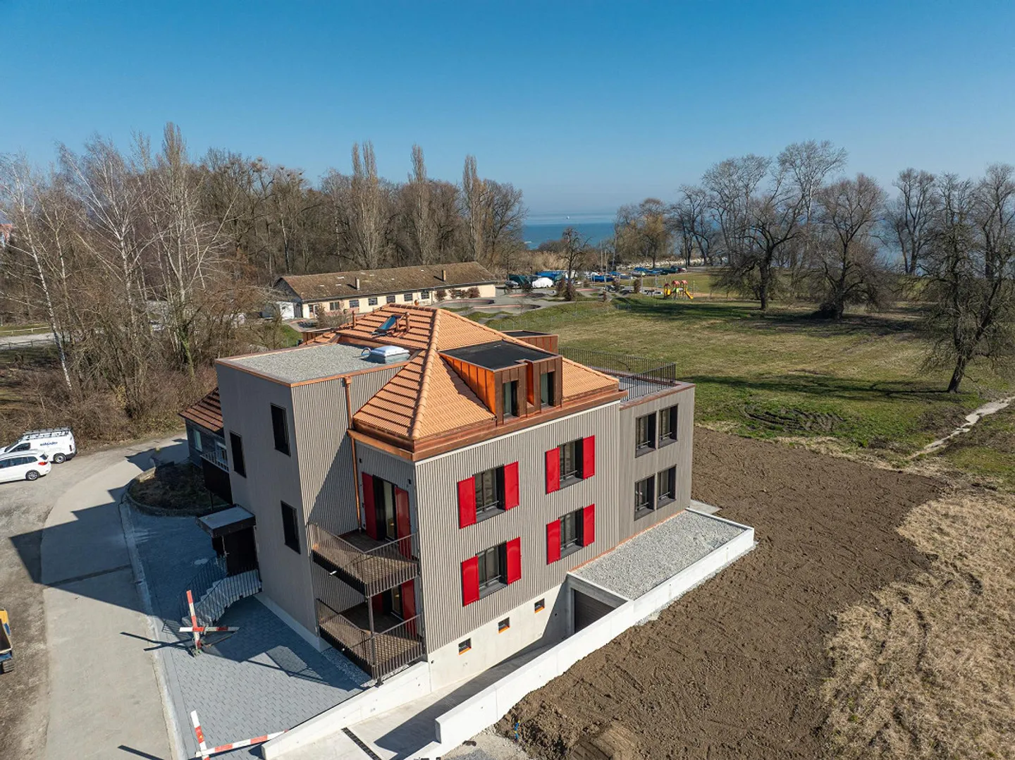 Appartement sous les combles 3 1/2 pièces - Nouvelle construction au bord du lac de Constance, connecté à la nature, moderne - Photo 1 sur 23