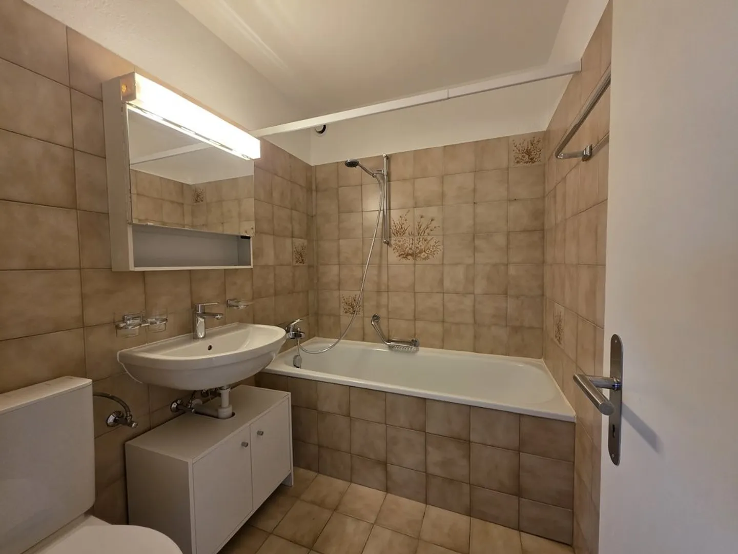 2.5 Room Apartment for CHF 1270.-/month including utilities - Photo 6 of 6