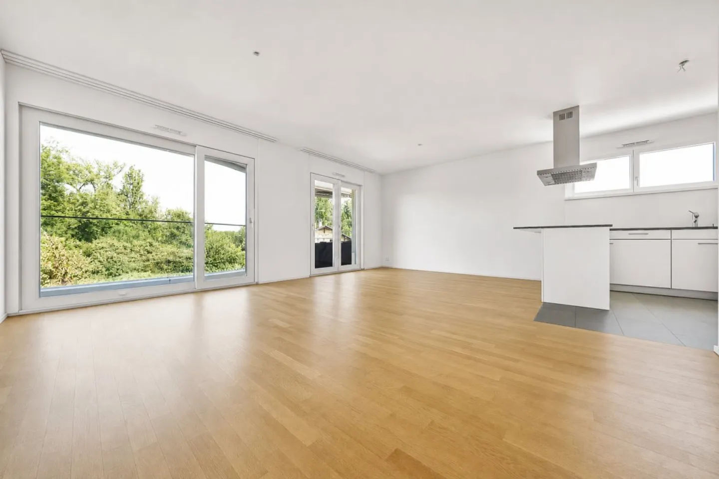 Appartement à vendre - Photo 2 sur 9