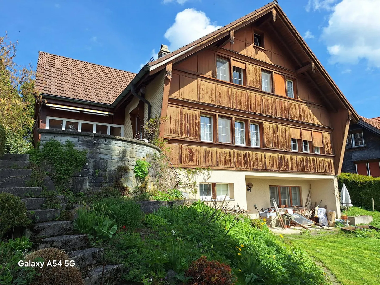 Charmantes Haus mit Garten - Foto 1 von 4