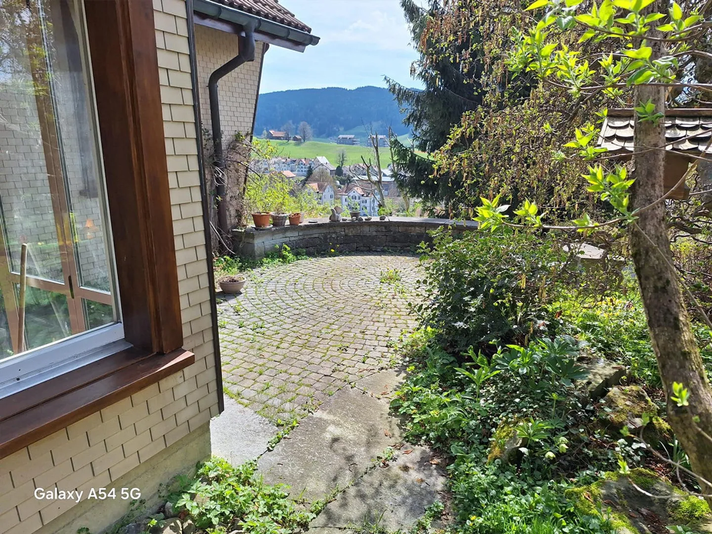 Charmantes Haus mit Garten - Foto 4 von 4