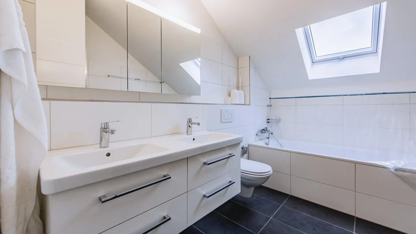 Appartement moderne 5.5 pièces à Reinach - Photo 7 sur 11