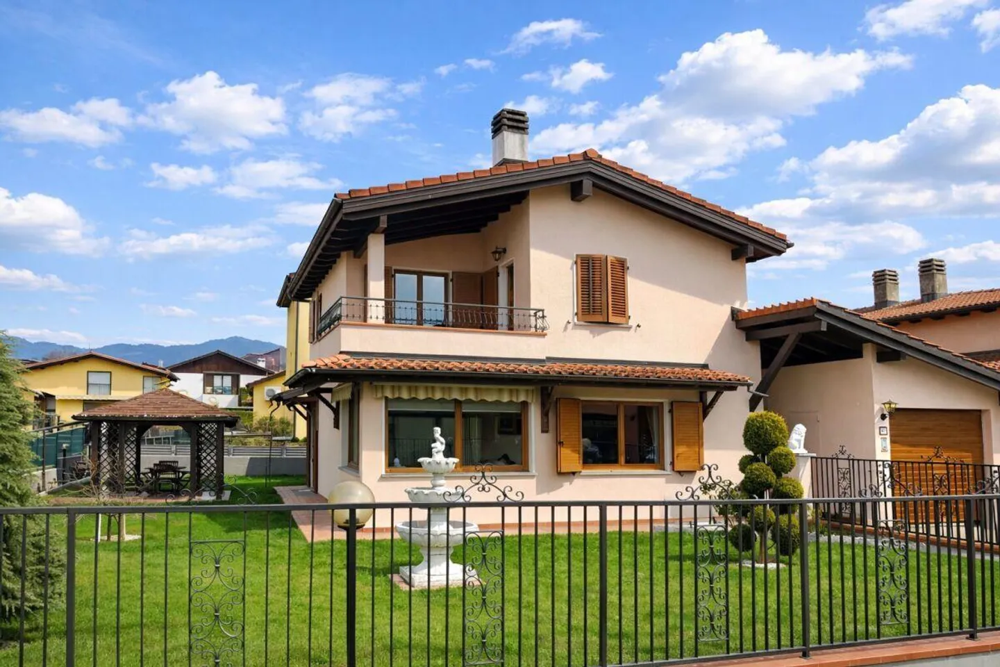 Incantevole casa familiare con giardino - Foto 21 di 22