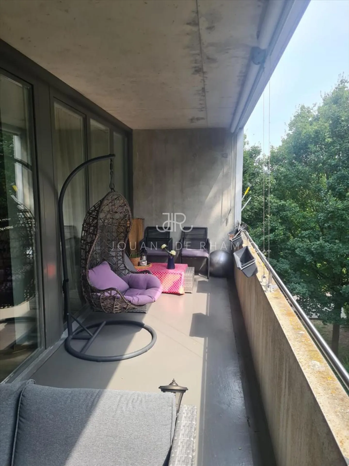 Apartment with two balconies and passage - Photo 1 of 10