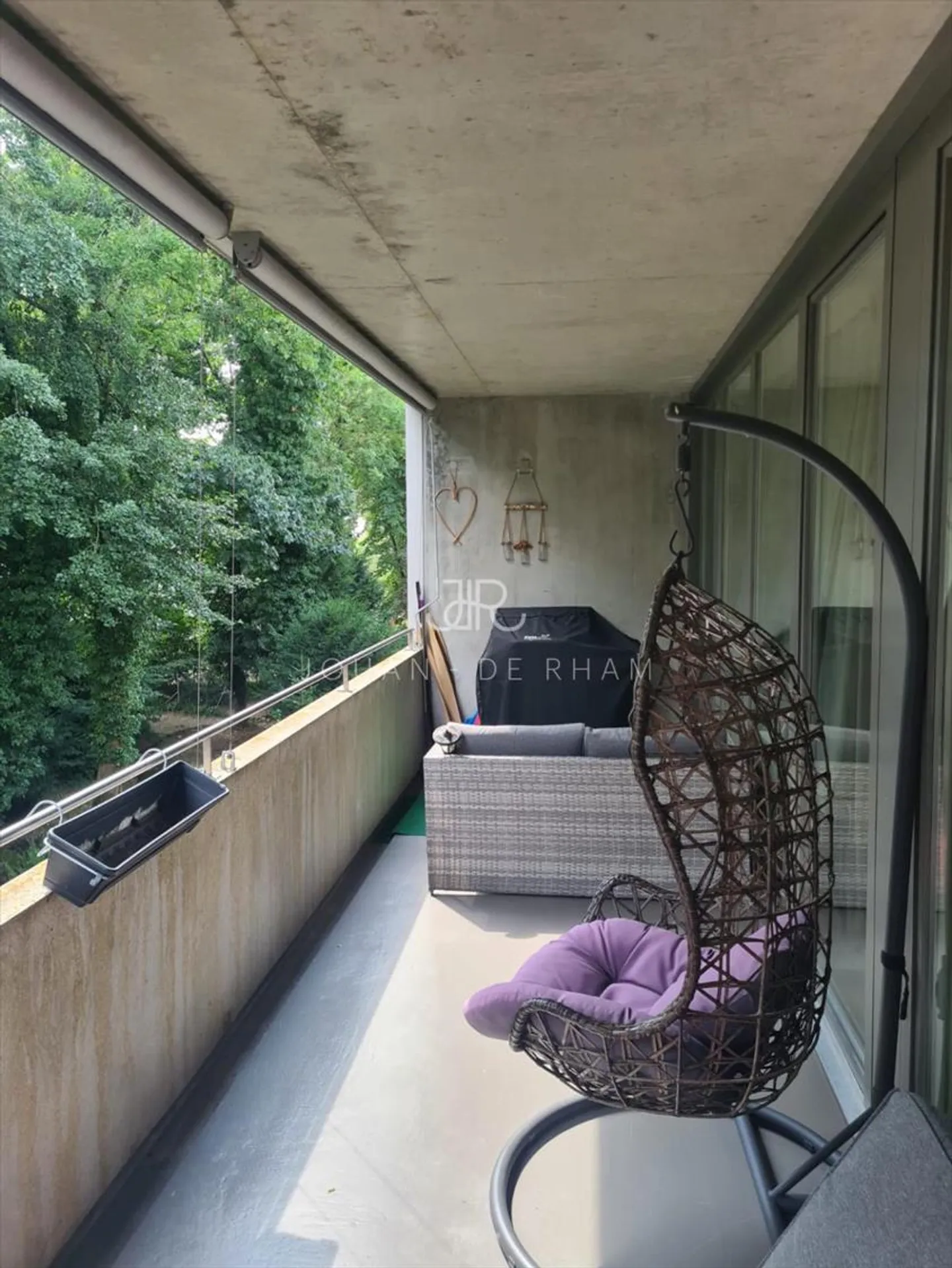 Apartment with two balconies and passage - Photo 10 of 10
