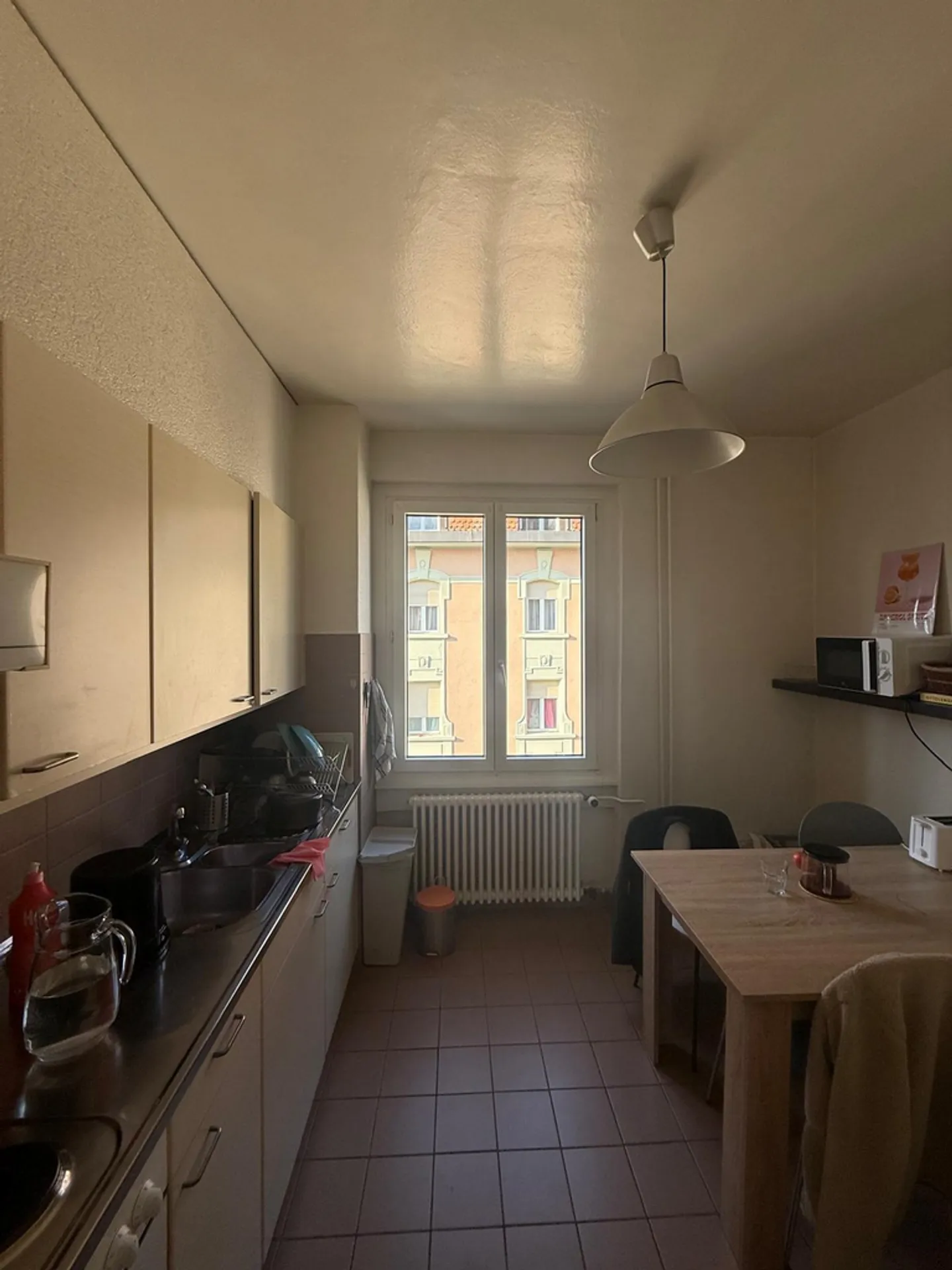 Charming Apartment in Renens - Photo 3 of 9