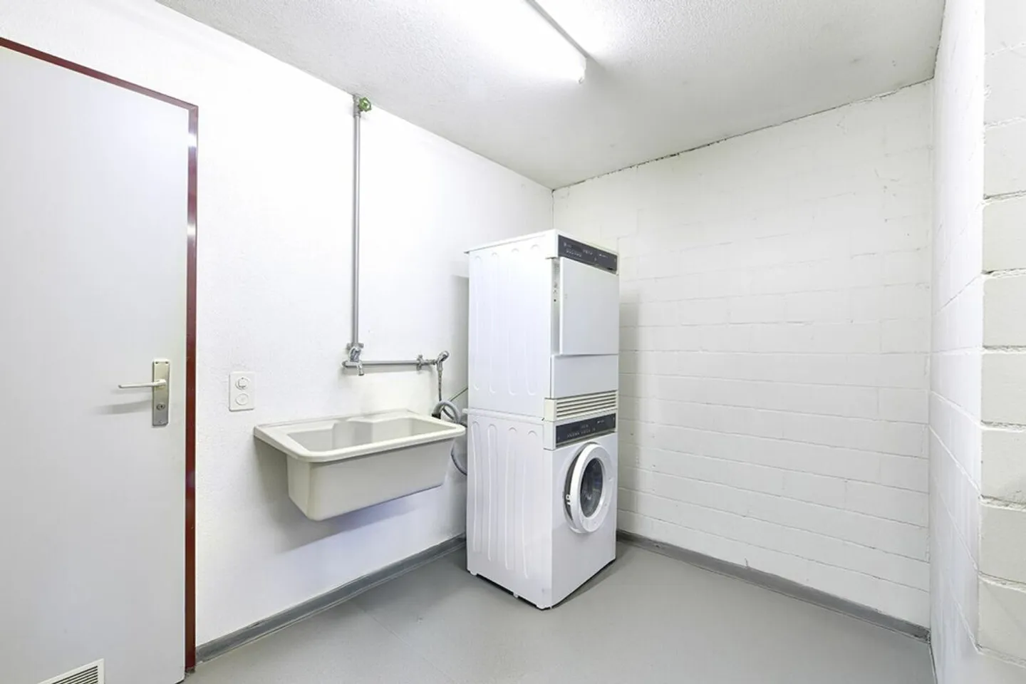 3.5-room apartment in a quiet location - Photo 10 of 15