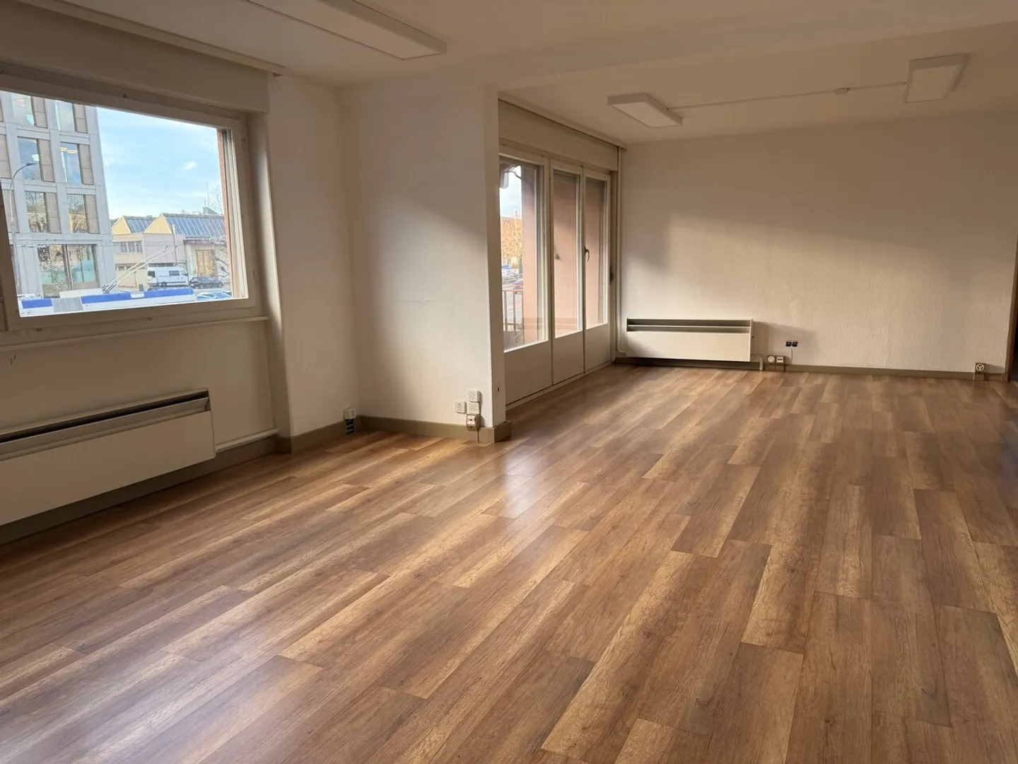 For rent in Lausanne, office space - Photo 3 of 4