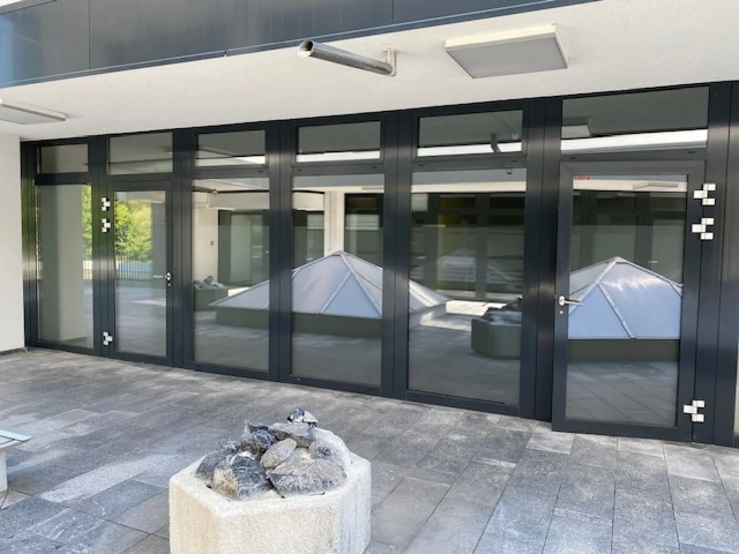 Spazi per uffici in affitto - Centrale nell'area industriale di Reiden - Foto 1 di 6