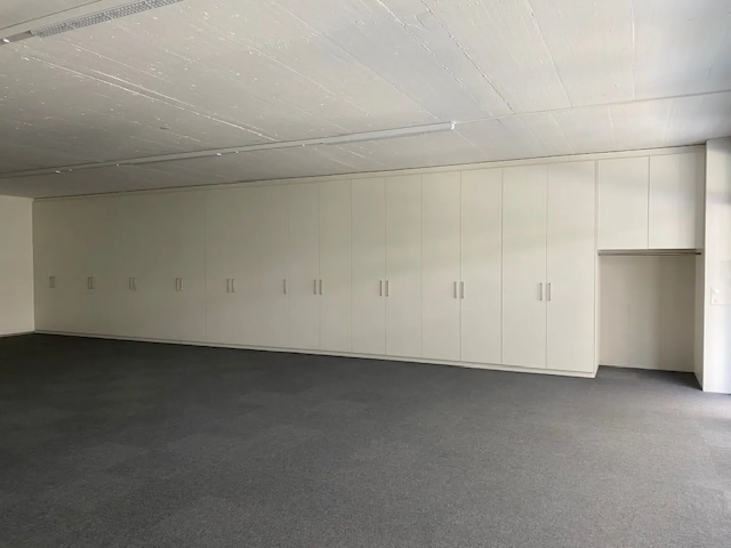 Spazi per uffici in affitto - Centrale nell'area industriale di Reiden - Foto 3 di 6