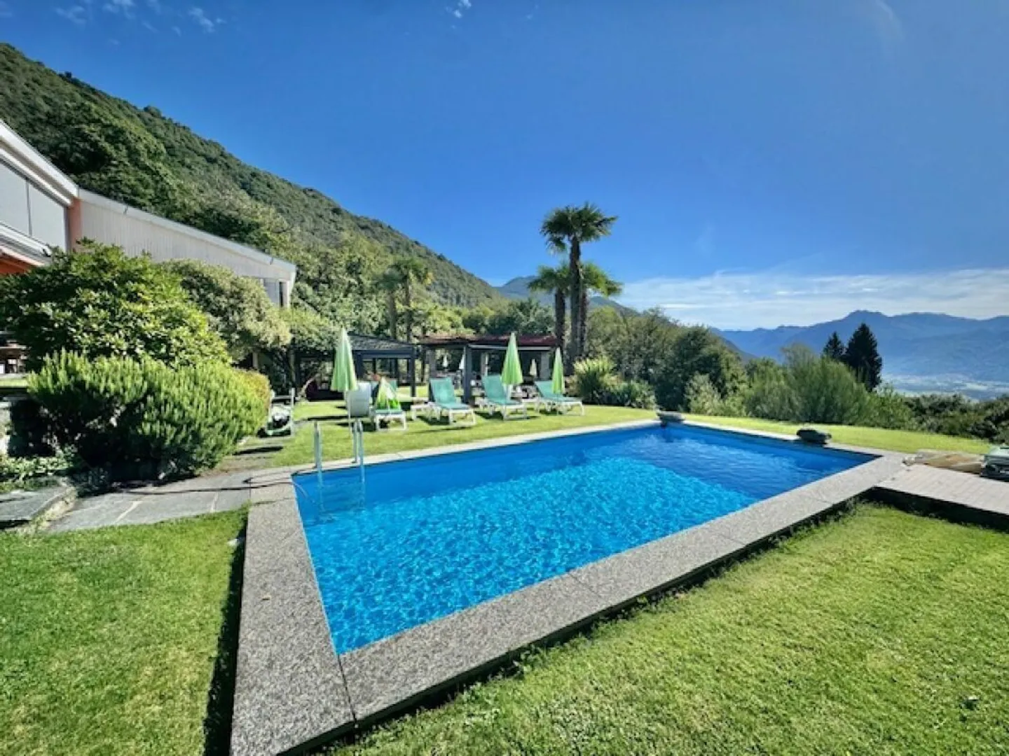Geräumiges Haus mit Pool - Foto 24 von 29