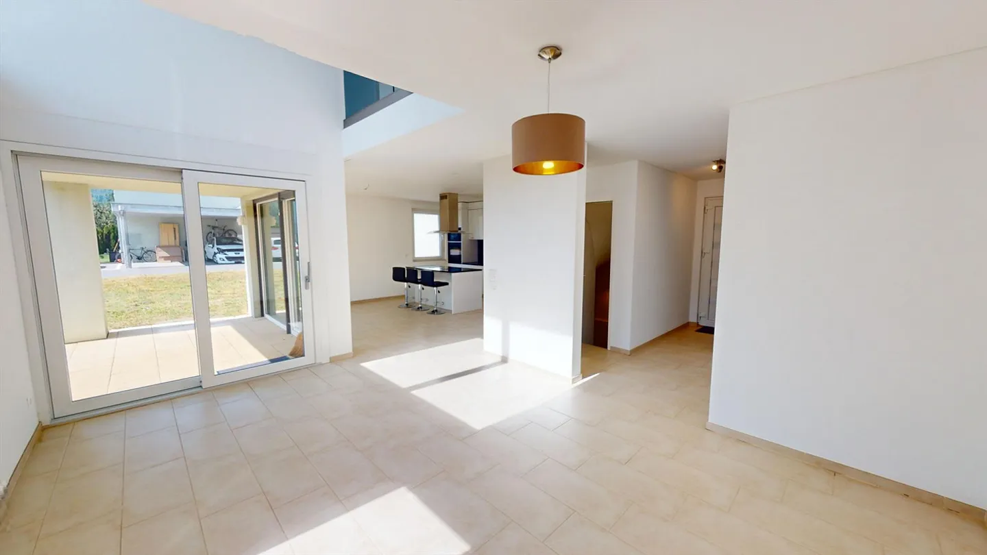 Casa bifamiliare molto moderna e ben sviluppata a un prezzo equo - Foto 1 di 11