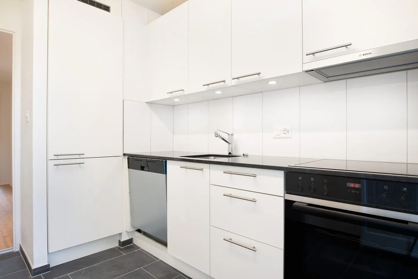 Renovierte Wohnung in Spreitenbach - Foto 2 von 13