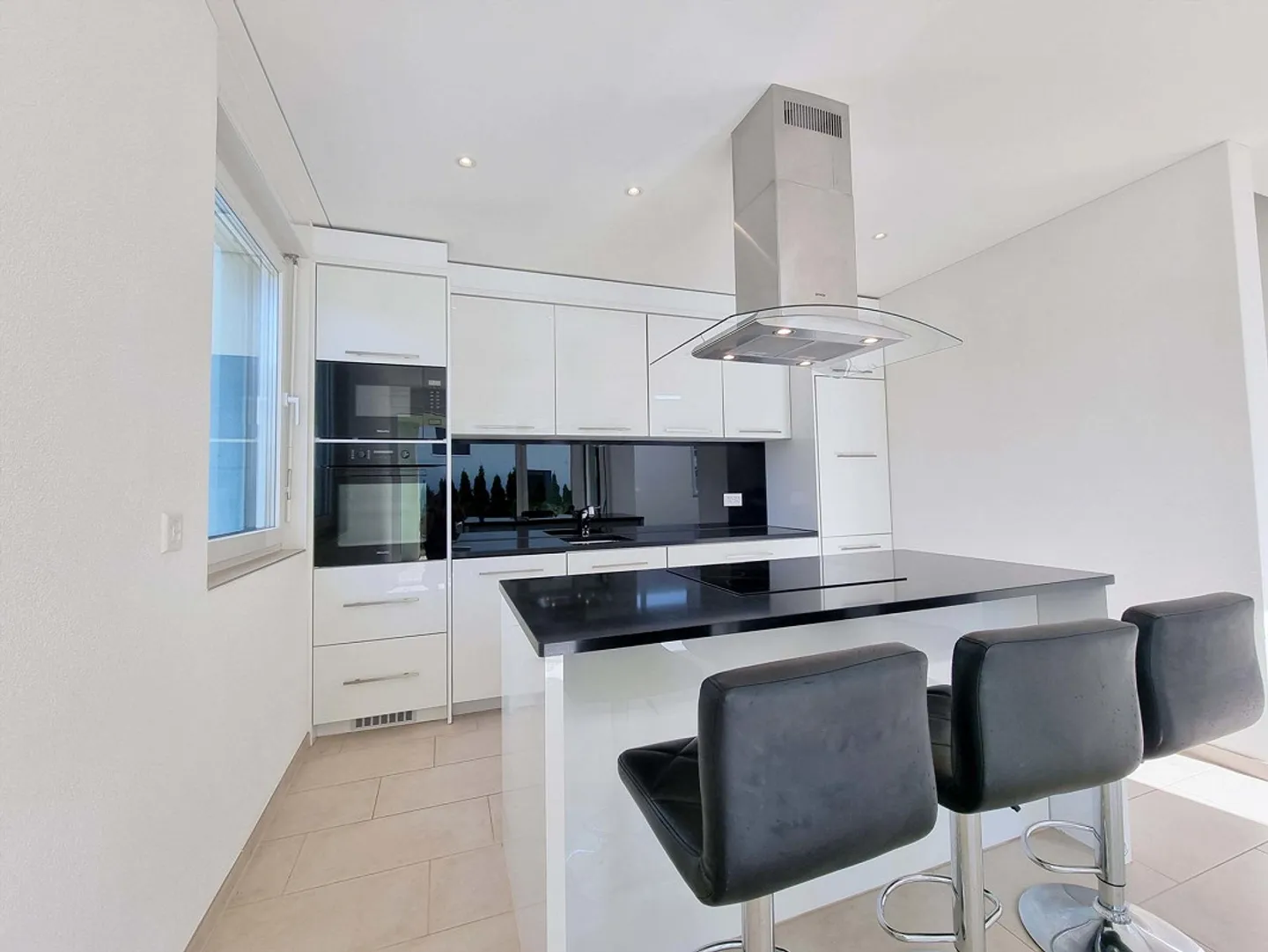 Casa bifamiliare molto moderna e ben sviluppata a un prezzo equo - Foto 4 di 11