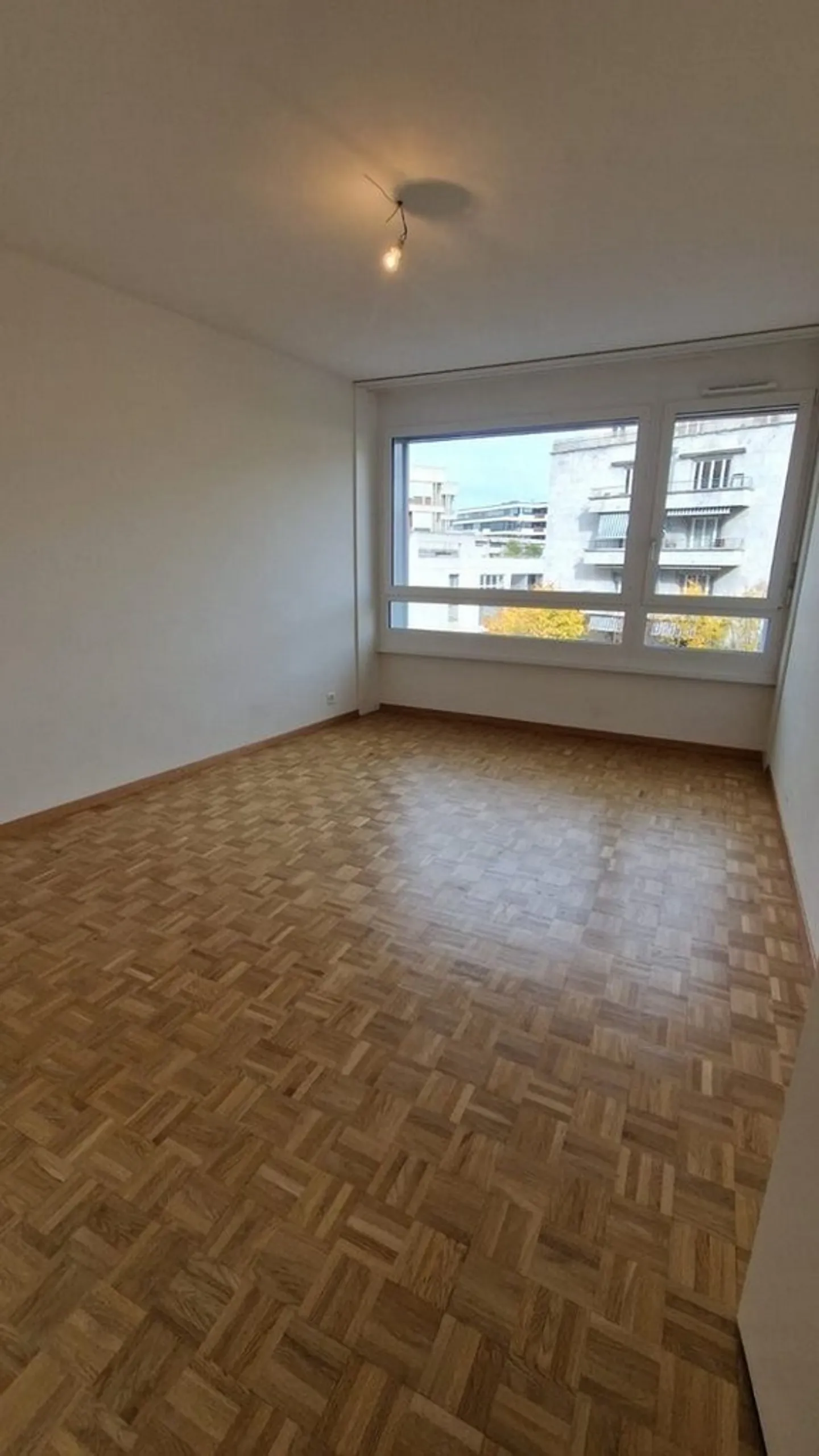 4,5 pièces, 8ème étage, quartier Champel - Photo 3 sur 10