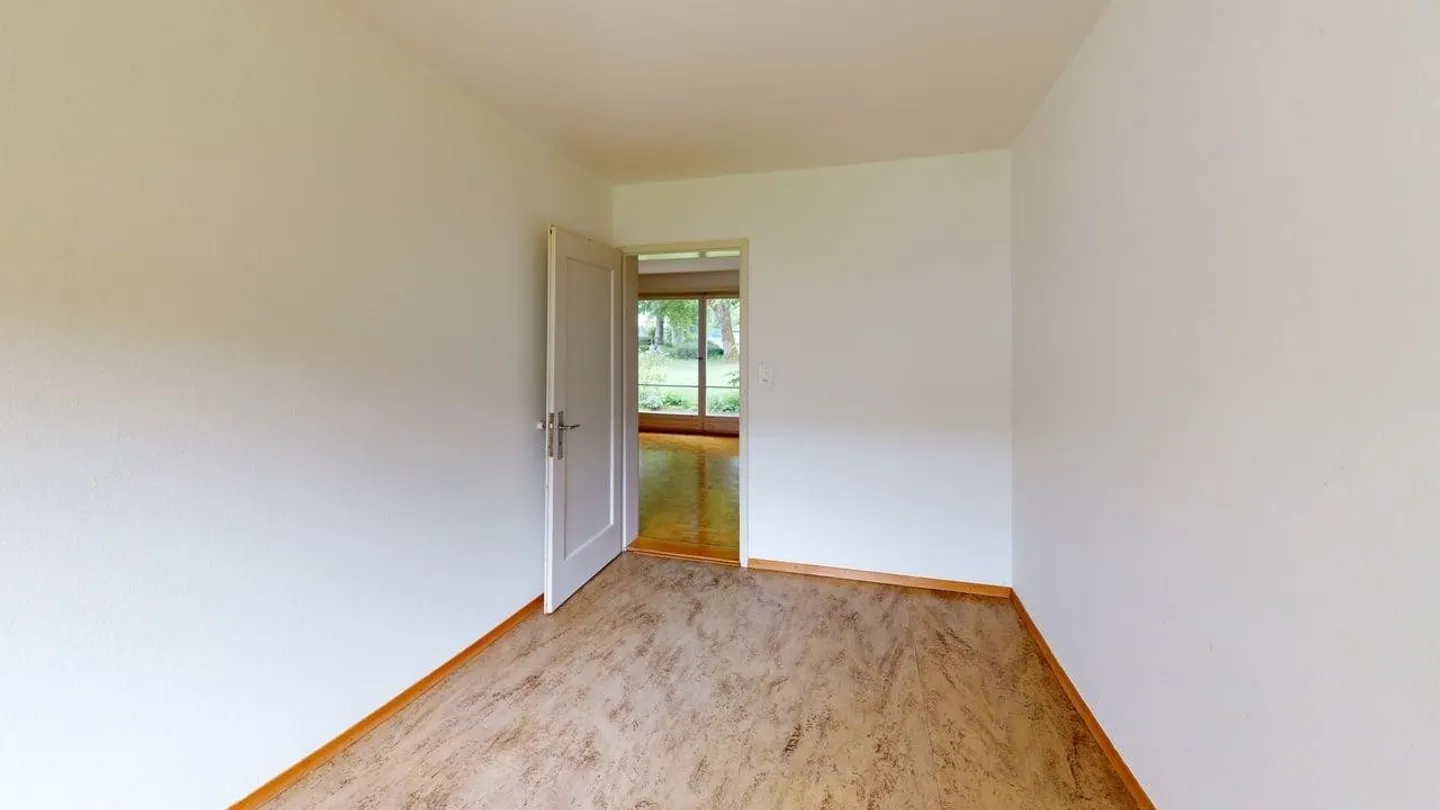 Limited until 31.03.2027: Ideal temporary solution 3.0 room apartment in Seebach - Photo 3 of 10