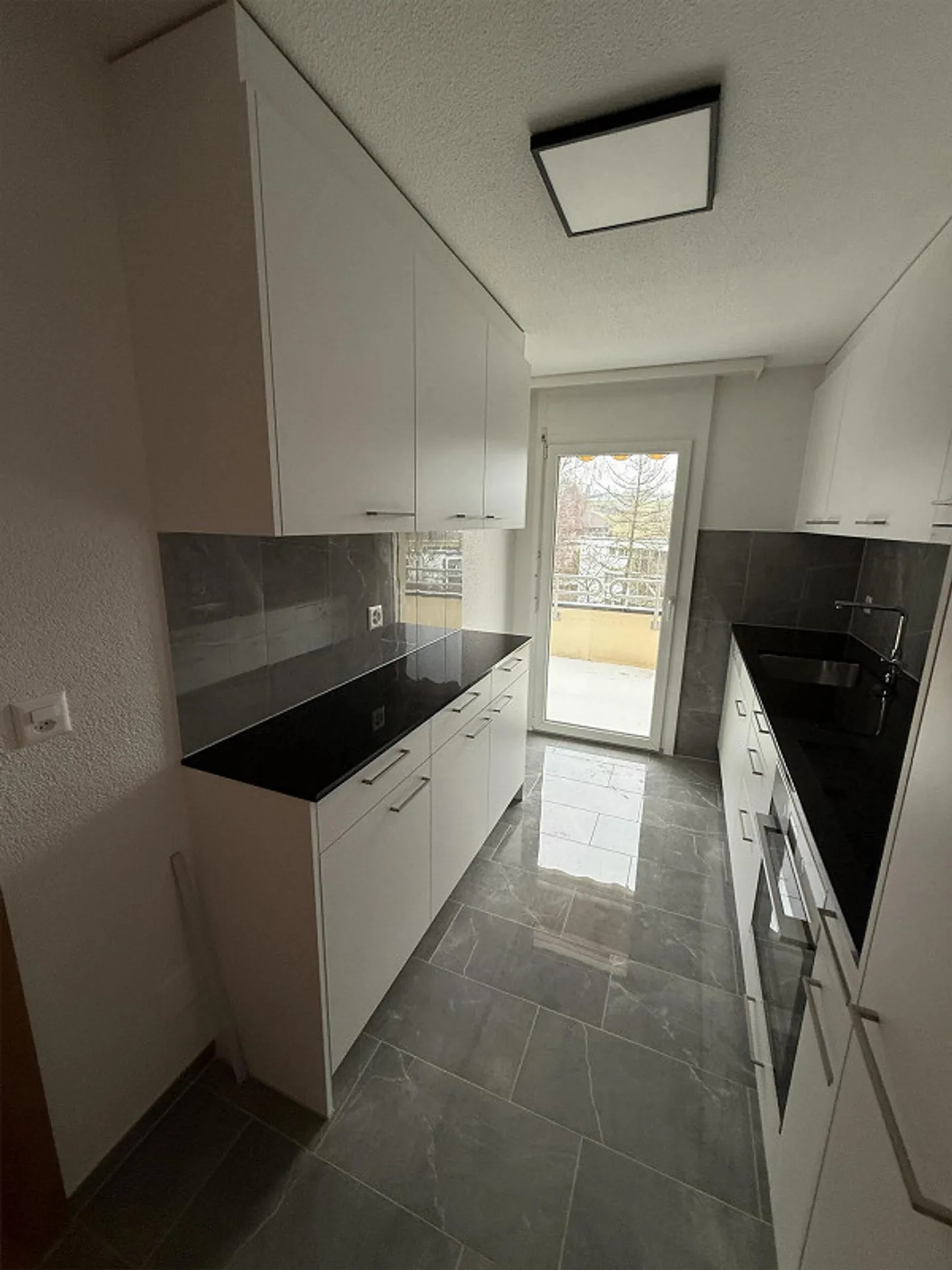 Attico ristrutturato di 4,5 locali in affitto - Foto 4 di 24