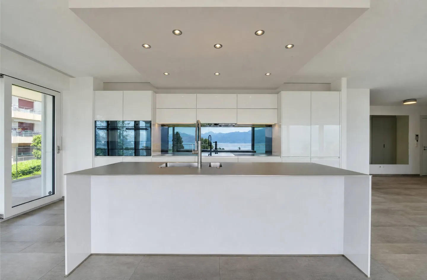 An extraordinary apartment in the heart of Chamblandes - Photo 3 of 7